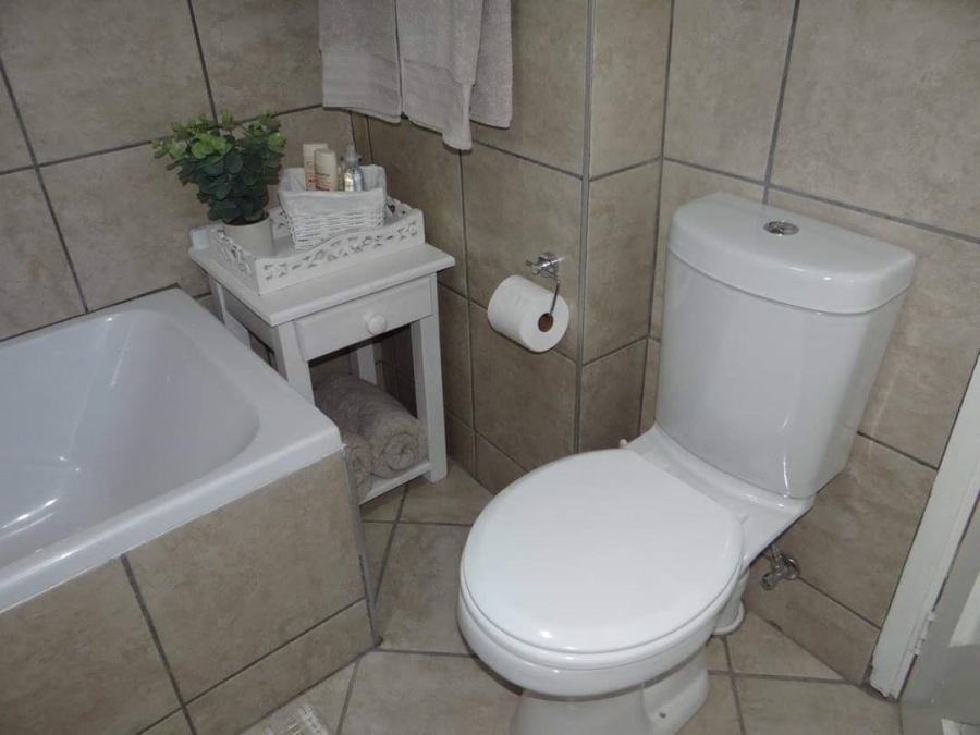 4 Bedroom Property for Sale in Ferreira Town Eastern Cape